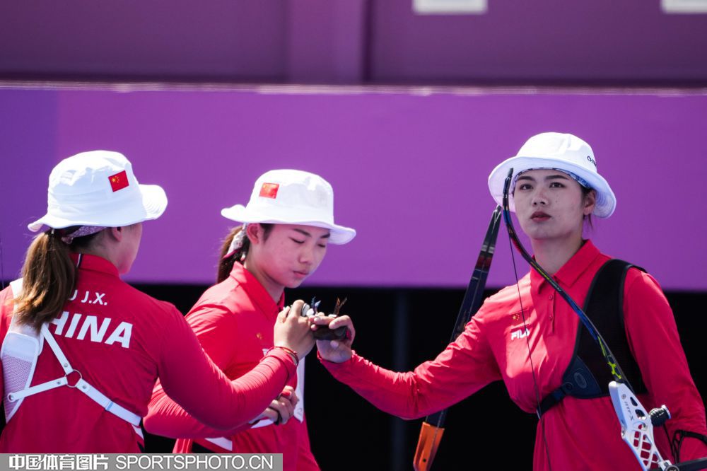 W_51101794_21072509_by.jpg W_51101794_21072509_by.jpg