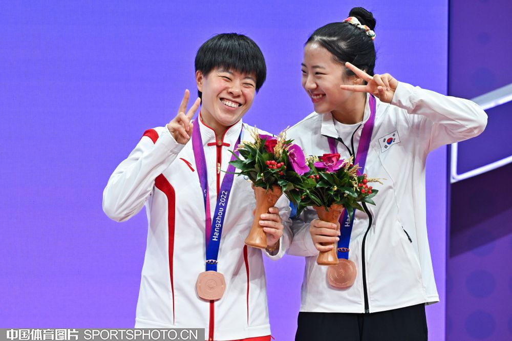 W_45590498_23100121_by.jpg W_45590498_23100121_by.jpg